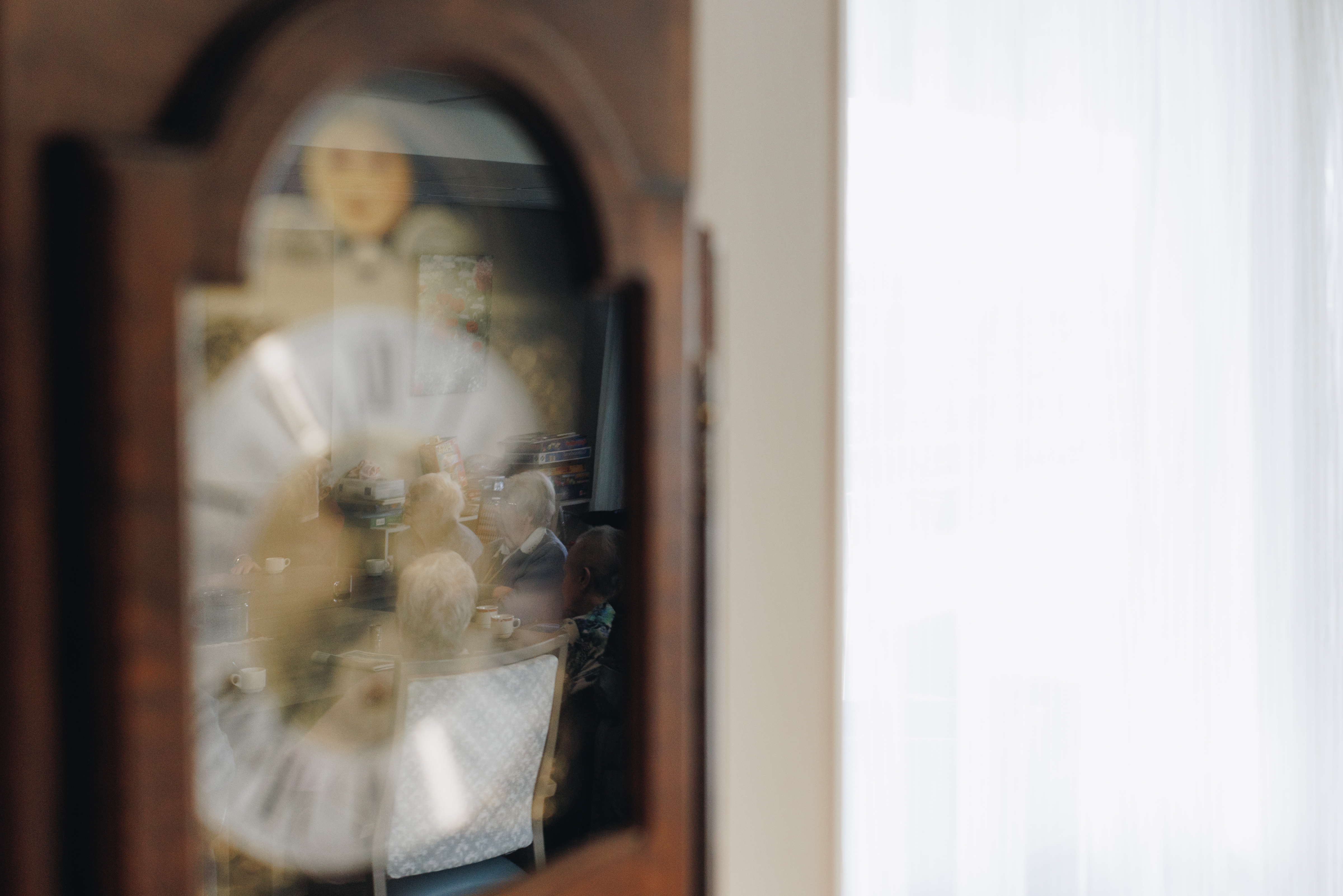 09 02 2023 Zorgpartners De Reehorst Klok Bewoners Weerspiegeling