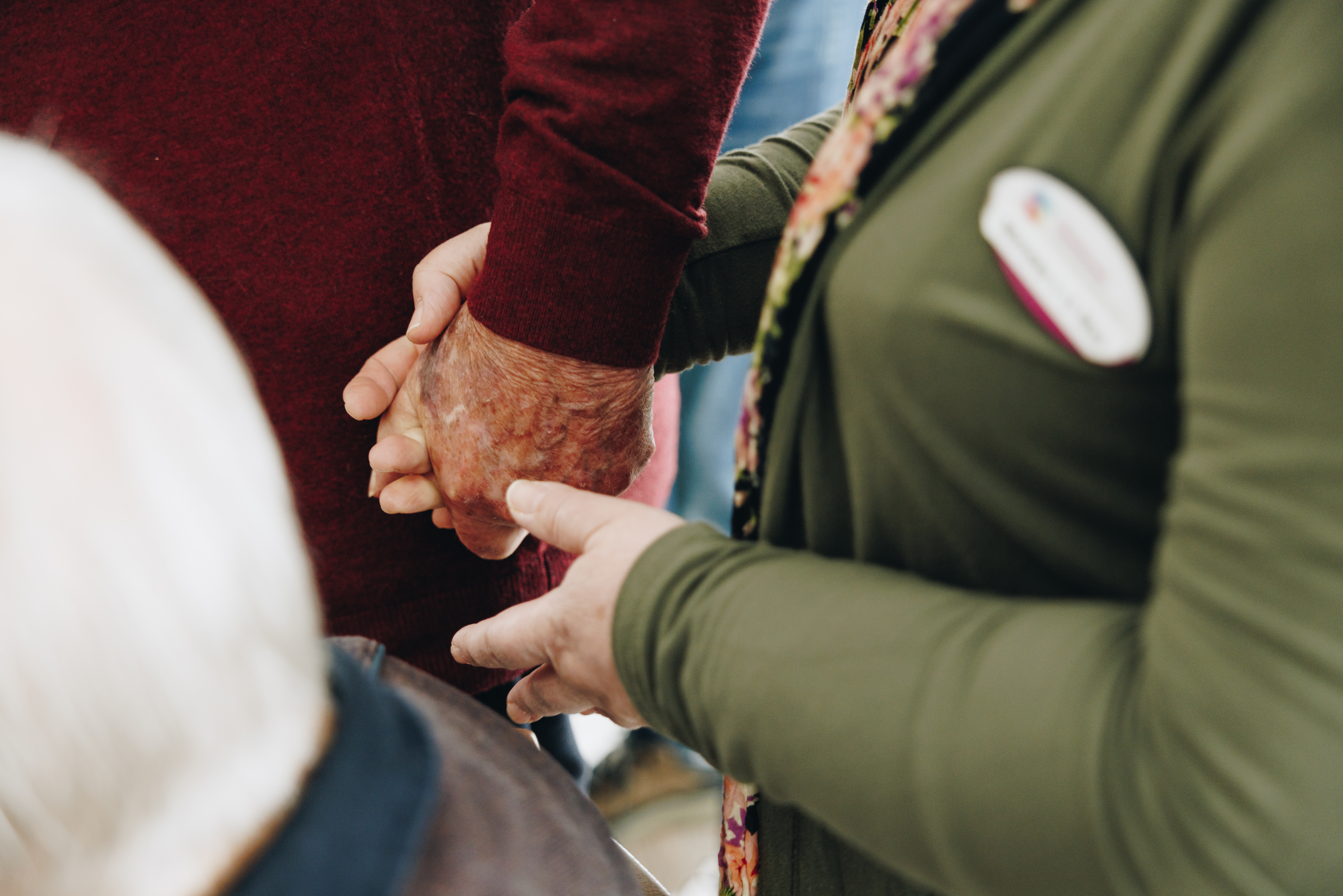 17 02 2023 Zorgpartner Slothoven Bewoners Hand Vasthouden