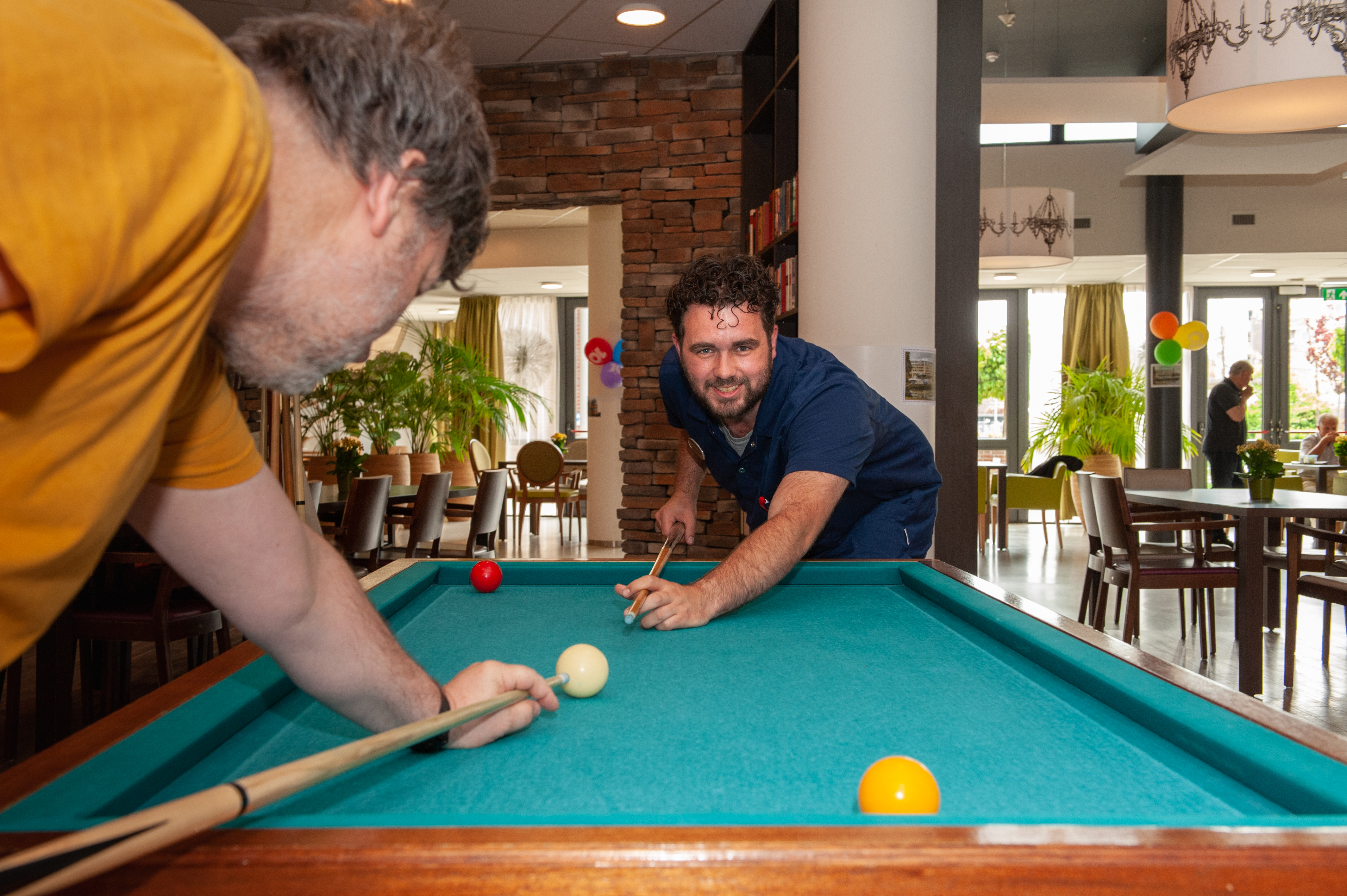 05 10 2022 Zorgpartners Prinsenhof Biljarten Hans Bewoner Activiteit