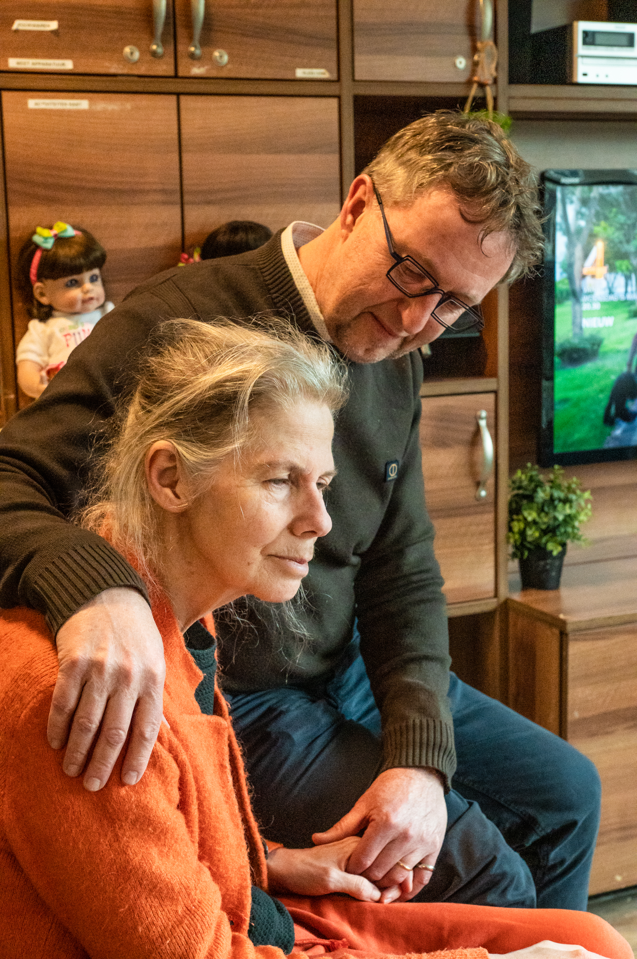 24 02 2023 Zorgpartners Prinsenhof Dementie Dzep Echtpaar Arm Hand